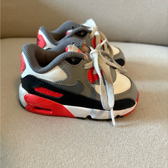 Nike Air Max Sneakers - Picture 3 of 8